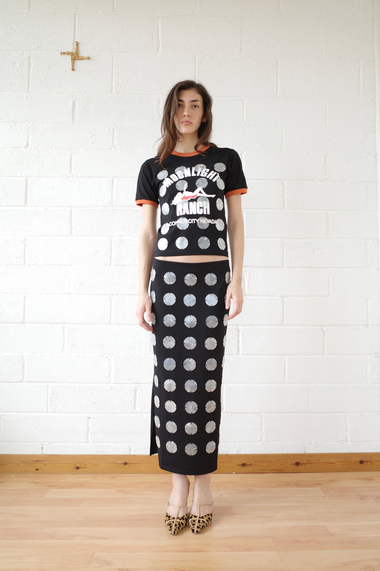 The Mother of pearl Paillette Ringer Tee - Black